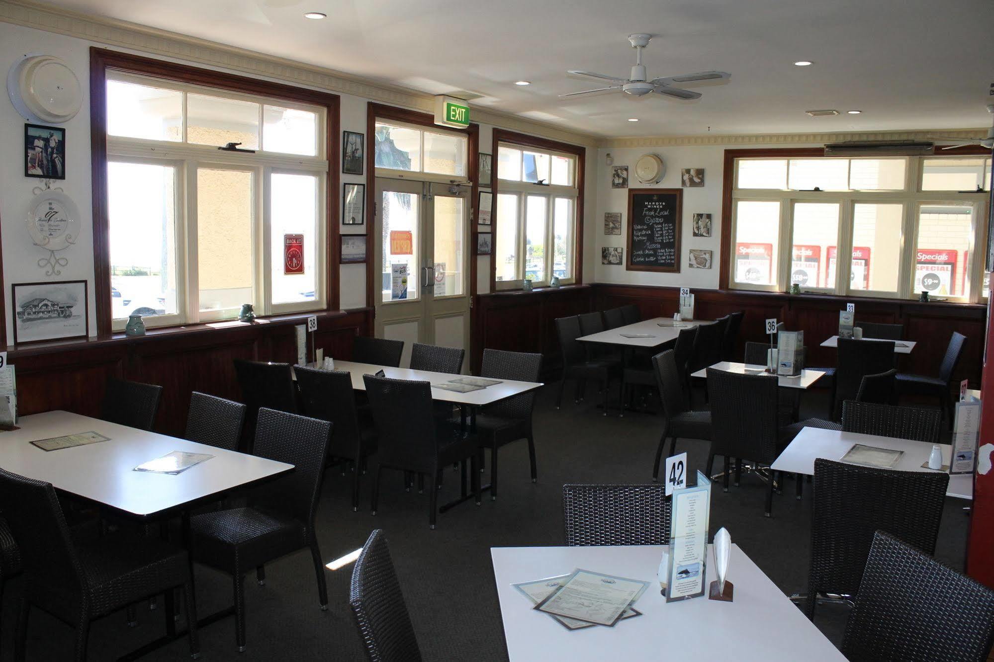 Bermagui Beach Hotel Екстер'єр фото